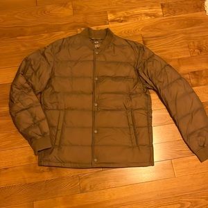 Uniqlo lightweight puffer jacket